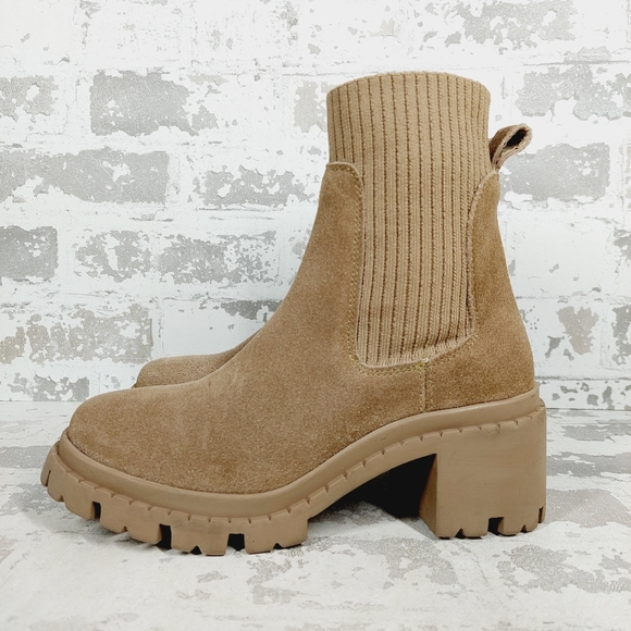 Steve Madden Shoes - NEW Steve Madden Shoes Hayle Sand Suede Heeled Ankle Chelsea Boots i107